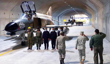 L'Iran dévoile sa première base souterraine pour avions de chasse