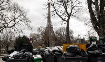 A Paris, capitale du tourisme mondial, on prend en photo les murs de poubelles
