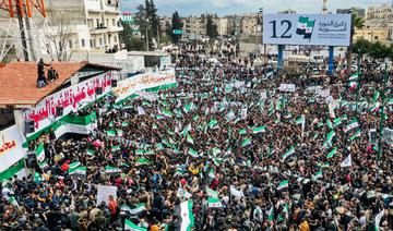 Des Syriens manifestent pour le 12e anniversaire du soulèvement antirégime