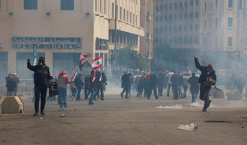 Crise économique au Liban: manifestation dispersée à coups de gaz lacrymogènes