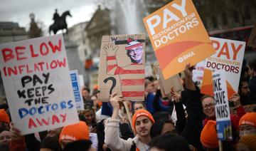 Au Royaume-Uni, les jeunes médecins entament une grève de quatre jours