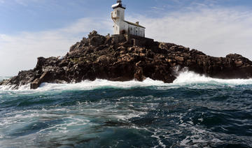 Bretagne: la rénovation du phare de Tévennec, un chantier «extraordinaire»