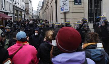 De Paris à Marseille, huées et colère après la décision du Conseil constitutionnel