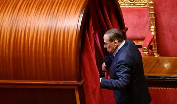 Italie: Berlusconi s'adresse à son parti depuis l'hôpital 