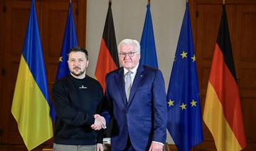Zelensky honoré en Allemagne, avant une visite surprise à Paris