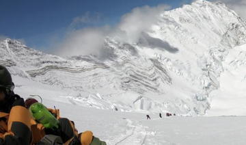 70 ans après sa conquête, la cime de l'Everest attire toujours