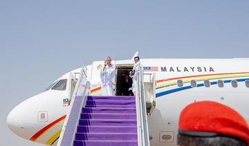 Le roi de Malaisie quitte Médine après avoir prié à la Mosquée du prophète