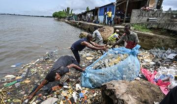 A Abidjan, des initiatives citoyennes face au fléau de la pollution plastique