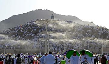 Les pèlerins se retrouvent sur le mont Arafat pour prier et invoquer le Tout-Puissant 