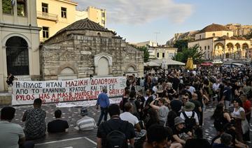 Naufrage en Grèce: des rescapés accusent les gardes-côtes d'avoir manqué de volonté pour les sauver