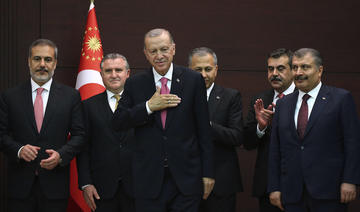 Le nouveau cabinet d'Erdogan s'attaque aux défis locaux et mondiaux