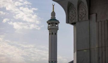 Deux nouveaux croissants de lune ont été installés sur des minarets de la Grande Mosquée