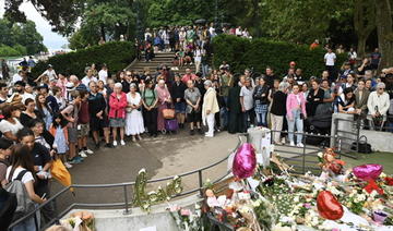 France : hommage à Annecy aux victimes de l'attaque contre quatre enfants et deux adultes