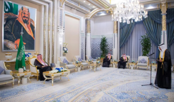 Des ambassadeurs saoudiens nouvellement nommés prêtent serment devant le roi Salmane 