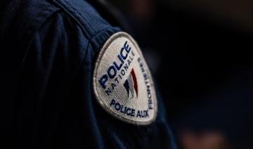 Voiture de police attaquée: un majeur et un mineur présentés à la justice