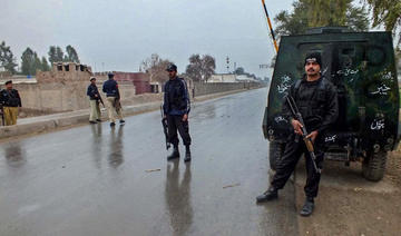 Combats entre soldats et des «centaines» de talibans pakistanais près de la frontière afghane