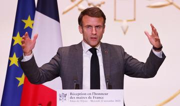 Macron promet aux maires une décentralisation «réelle et audacieuse»