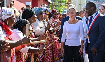 A Mayotte, Borne promet plus de moyens pour contrer l'insécurité