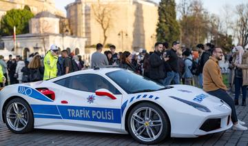 En Turquie, la police récupère des voitures de luxe de gangsters pour s'en servir