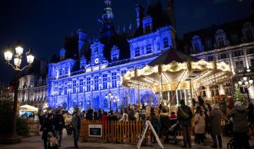 A Paris, tout l'hiver, la mairie transforme ses cantines en restaurants solidaires