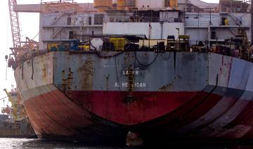 Les attaques en mer Rouge compromettent le sauvetage d'un pétrolier délabré