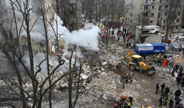 Frappes russes en Ukraine: Zelensky promet une réponse forte face au nouveau bilan de 18 morts