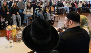 Face aux élèves en Autriche, l'imam et le rabbin main dans la main