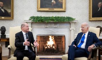 Ukraine: Biden et Scholz font pression ensemble sur le Congrès américain 