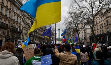 Des milliers de personnes manifestent en France pour l'Ukraine