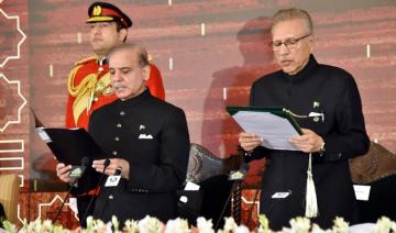 Shehbaz Sharif prête serment comme Premier ministre du Pakistan, mettant fin à des semaines d'agitation politique