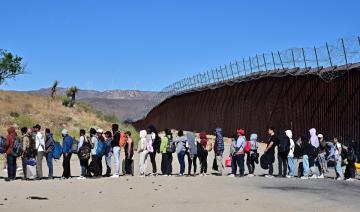 Biden veut régulariser des centaines de milliers d'immigrés, la droite s'insurge