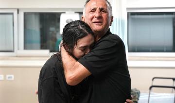 Israël: la colère d'une ex-otage dont le mari est mort en captivité à Gaza