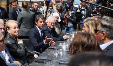 Législatives en France: la gauche en ordre de marche, la droite déchirée