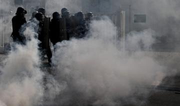 Manifestation «  anti-bassines »: les gendarmes font reculer les manifestants dans le port
