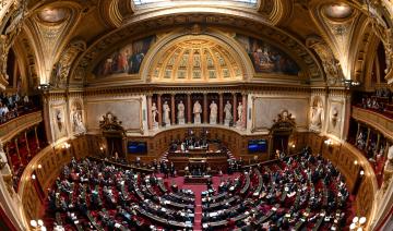 Crise politique en France: le risque de censure du gouvernement s'accentue
