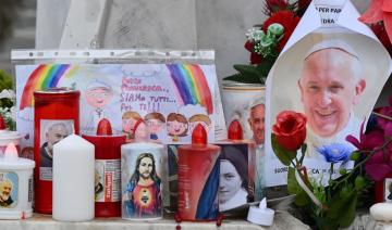 Le pape François, toujours dans un état critique, a passé une «bonne nuit»