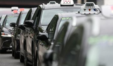 Les taxis en colère bloquent les accès à des gares parisiennes