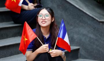 Devant les étudiants vietnamiens, la leçon de Macron sur la «désinhibition des superpuissances»