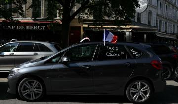 Les taxis envisagent de bloquer les aéroports parisiens