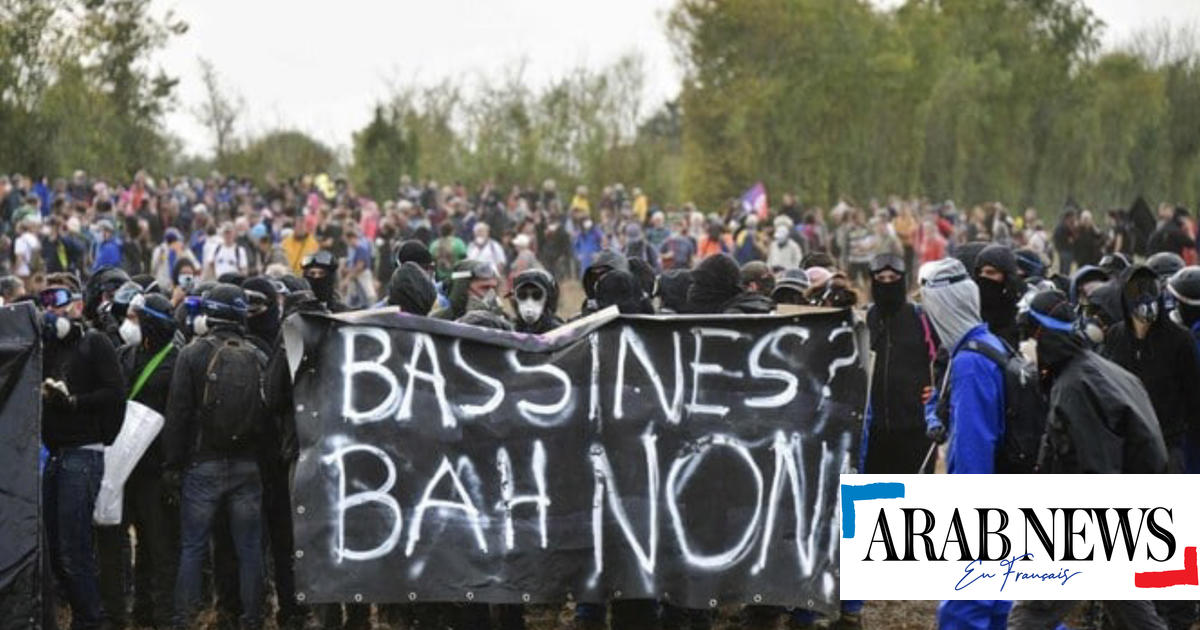 France: Violent clashes between the gendarmerie and environmental protesters