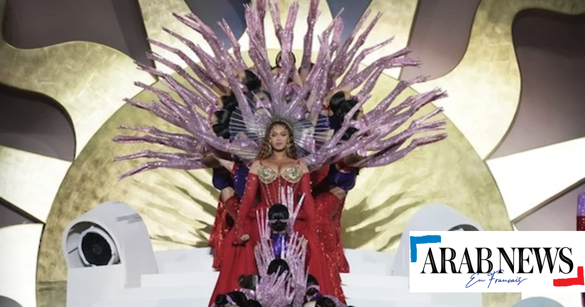 Beyoncé rinde homenaje a Oriente Medio con sus elecciones de moda y música en Dubái