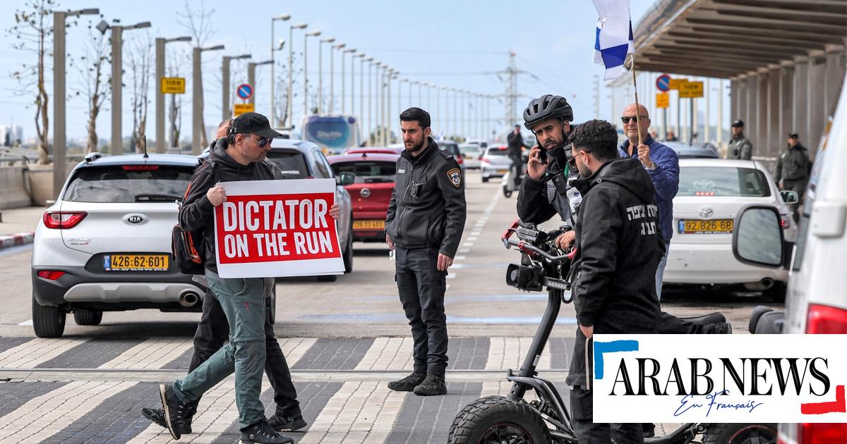 Justizreform in Israel: Demonstration gegen Netanjahu am Flughafen von Tel Aviv