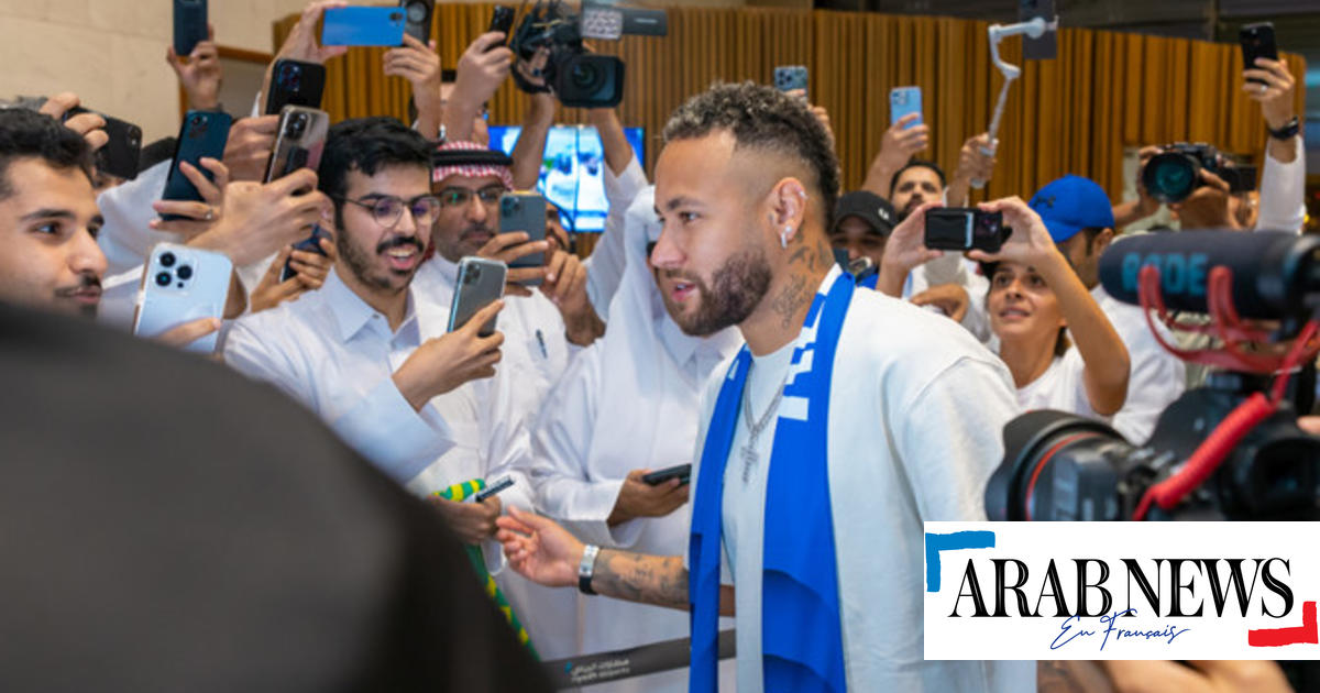Un recibimiento heroico para la estrella Neymar en Riyadh