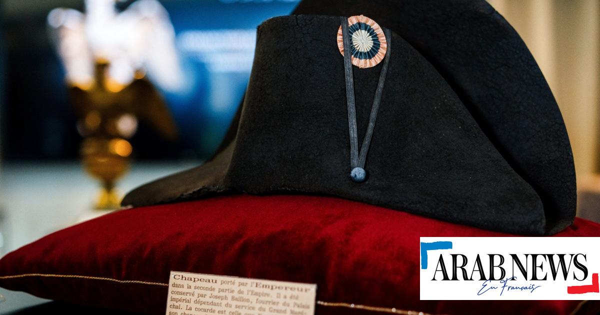 Recorde de chapéu Napoleão I vendido por 1.932 milhões de euros