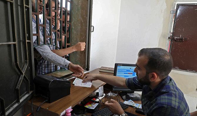 Syrie : En mal de devises étrangères, le régime rackette ses citoyens