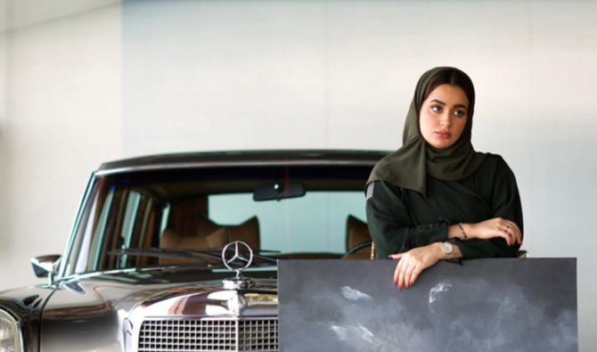 La peinture d'un modèle classique par une peintre saoudienne attire l'attention de Mercedes-Benz