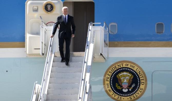 Le président américain Joe Biden arrive à bord d'Air Force One à Genève, à la veille d'un sommet avec son homologue russe Vladimir Poutine qui s'annonce particulièrement difficile (Photo, AFP)