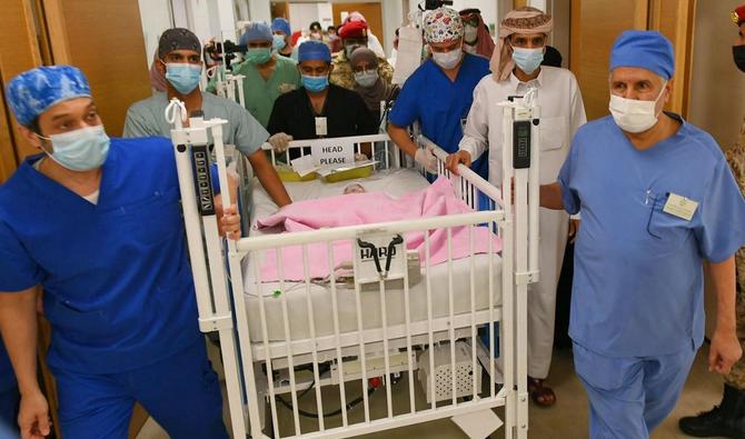 Des Medecins Saoudiens Parviennent A Separer Un Bebe D Un Jumeau Parasite Arabnews Fr Des Medecins Saoudiens Parviennent A Separer Un Bebe D Un Jumeau Parasite Arabnews Fr