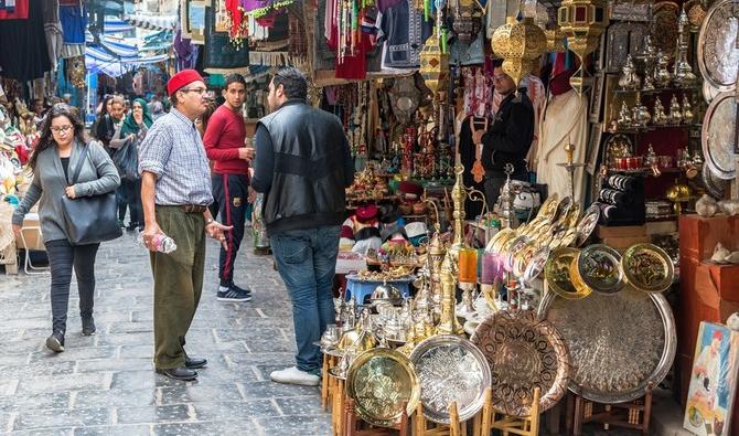 Un marché de la médina historique de Tunis. La Tunisie a placé la capitale Tunis et la ville de Bizerte (nord) en confinement partiel à partir de jeudi y interdisant les rassemblements tandis que le nombre de nouveaux cas et de décès atteint un niveau record dans le pays (Shutterstock)