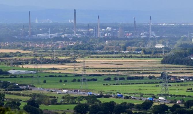 Vue générale de la raffinerie de pétrole Stanlow d'Essar Oil UK près d'Ellesmere Port, dans le nord-ouest de l'Angleterre, le 29 septembre 2021 (Photo, AFP)